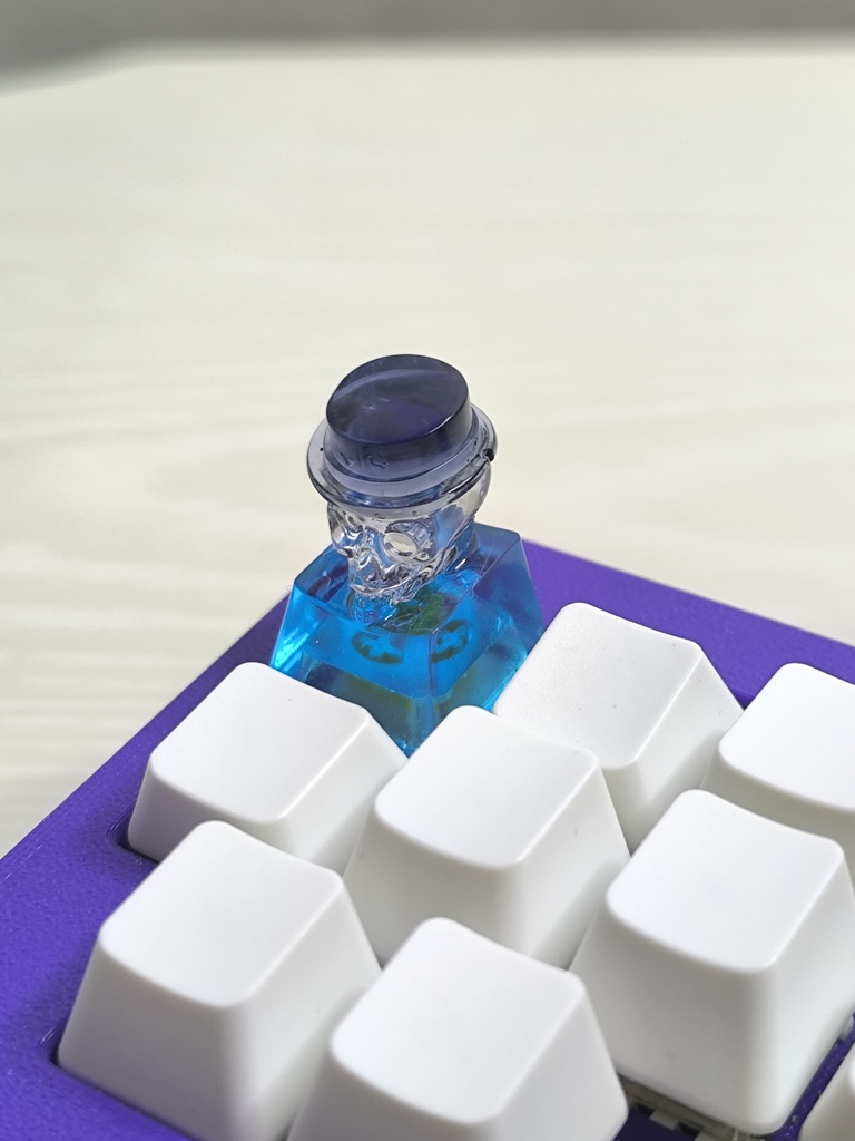 クリアなドクロキーキャップ