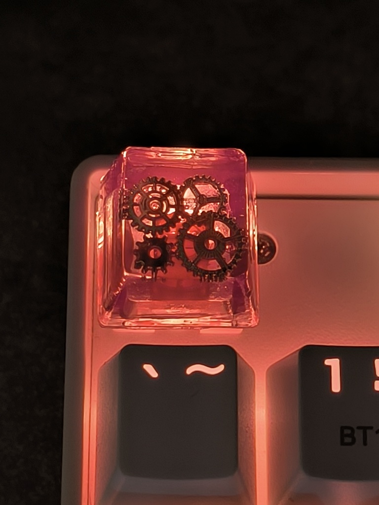 スチームパンク風 歯車 クリアパープルレジンキーキャップ