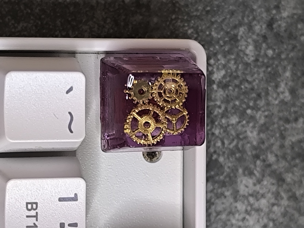 スチームパンク風 歯車 クリアパープルレジンキーキャップ
