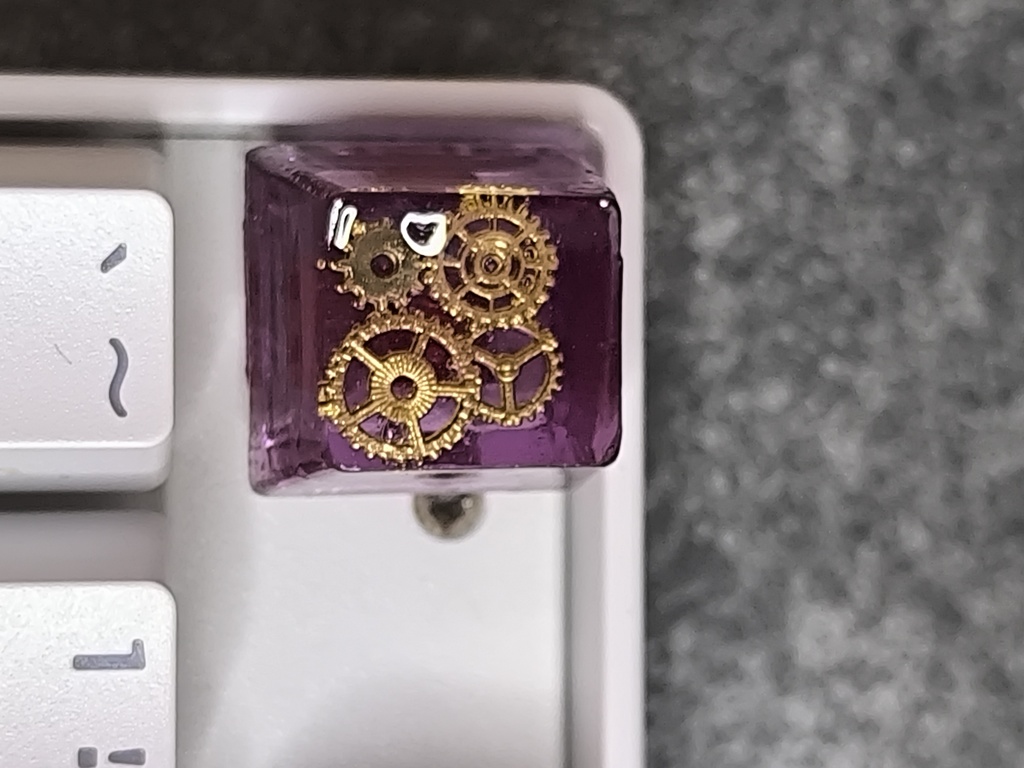 スチームパンク風 歯車 クリアパープルレジンキーキャップ