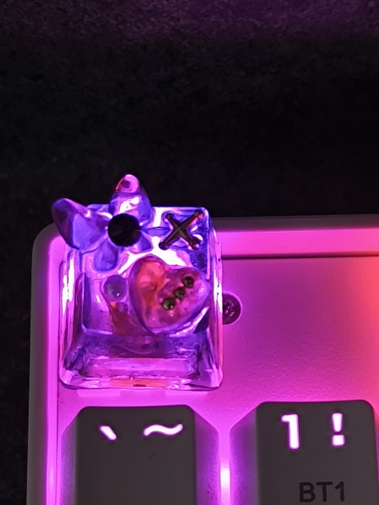 ゴシックバタフライ キーキャップ | クリアパープル×クリアレッド×ゴールド ハンドメイド