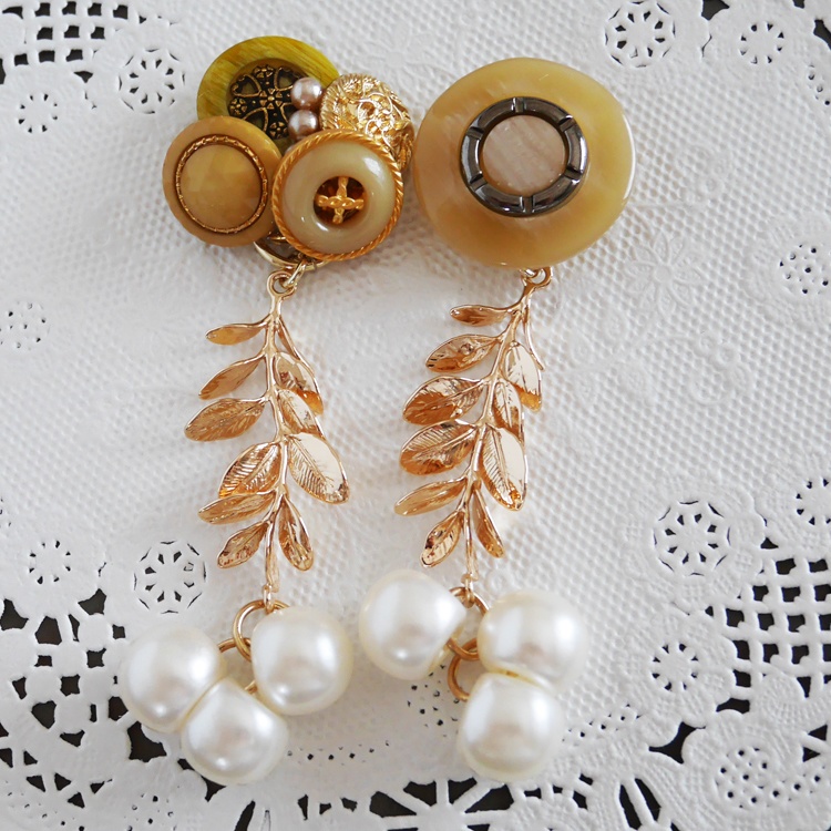 【1点もの】ボタンアクセサリー イヤリング/ピアス