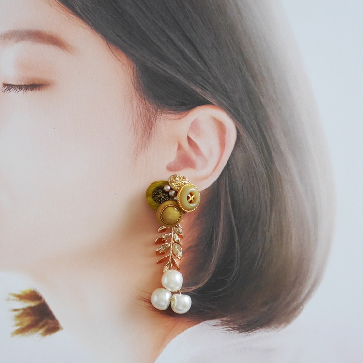 【1点もの】ボタンアクセサリー イヤリング/ピアス