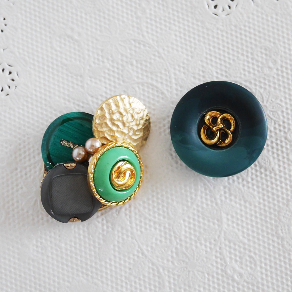 【1点もの】ボタンアクセサリー イヤリング/ピアス