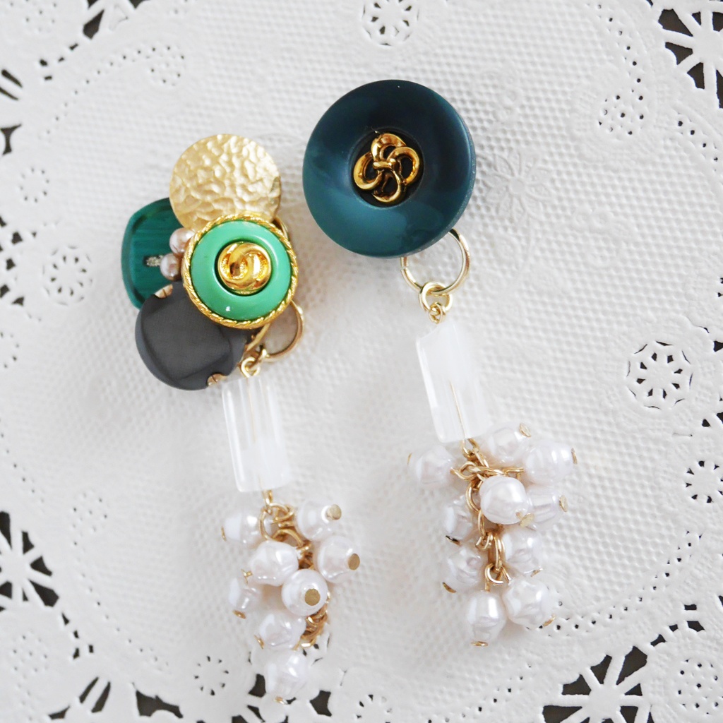 【1点もの】ボタンアクセサリー イヤリング/ピアス