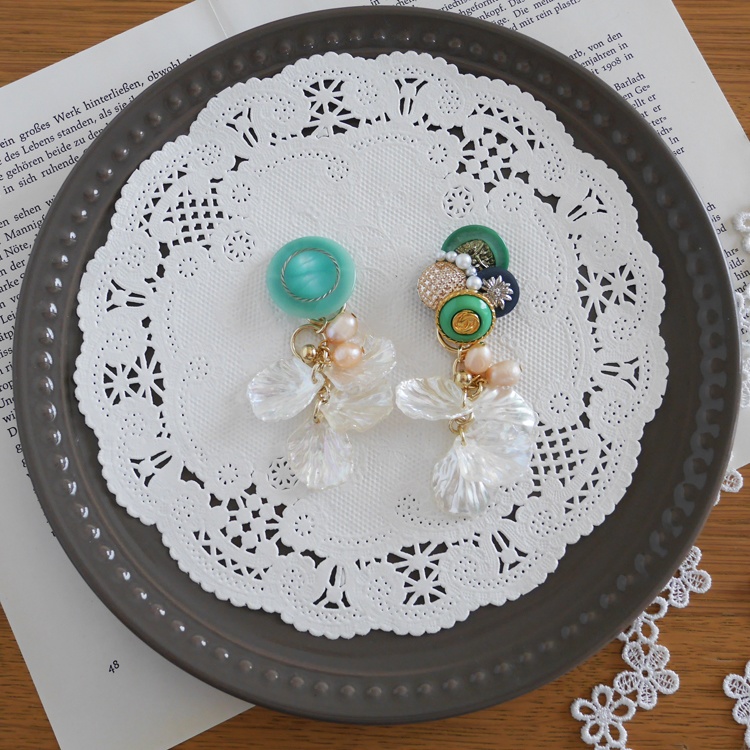 【1点もの】ボタンアクセサリー イヤリング/ピアス