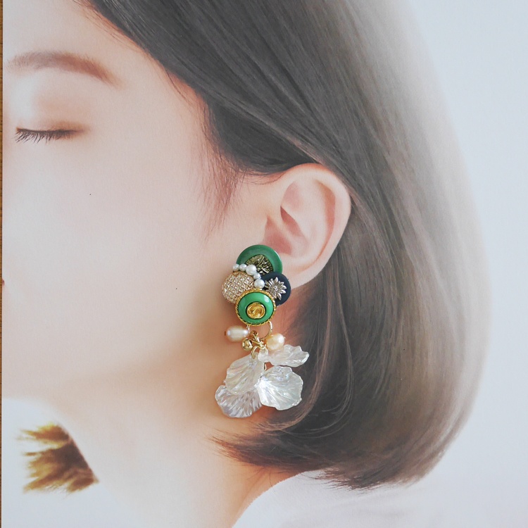 【1点もの】ボタンアクセサリー イヤリング/ピアス