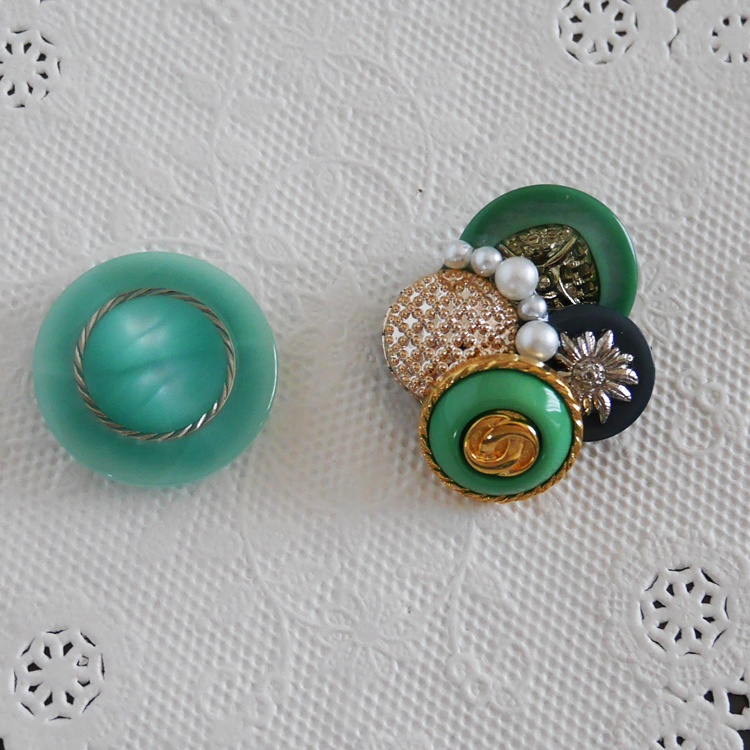 【1点もの】ボタンアクセサリー イヤリング/ピアス