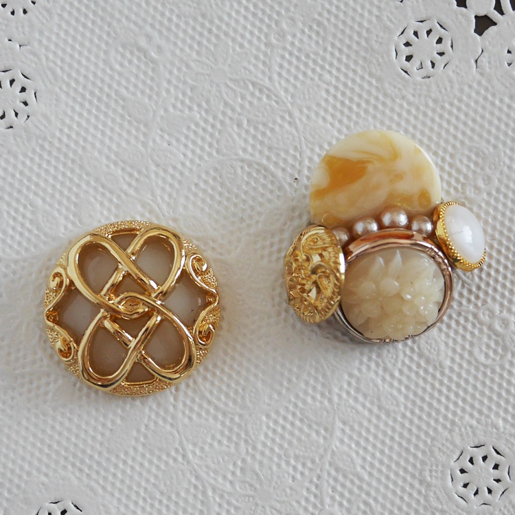 【1点もの】ボタンアクセサリー イヤリング/ピアス