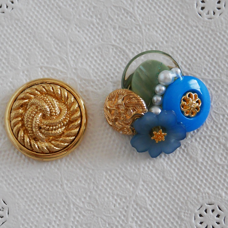 【1点もの】ボタンアクセサリー イヤリング/ピアス