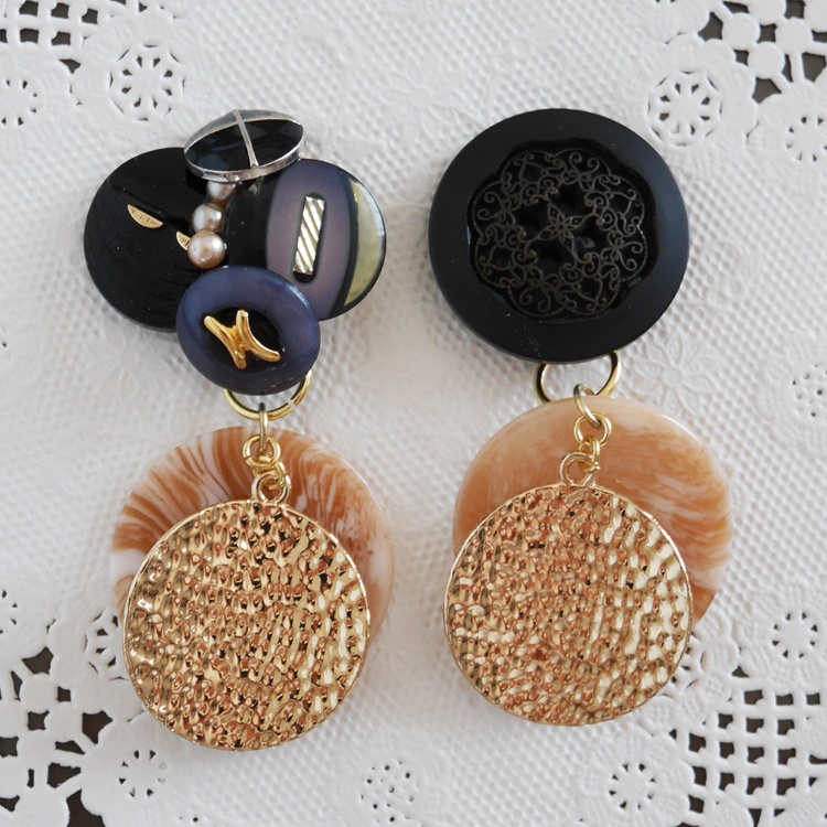 【1点もの】ボタンアクセサリー イヤリング/ピアス