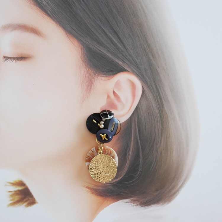 【1点もの】ボタンアクセサリー イヤリング/ピアス