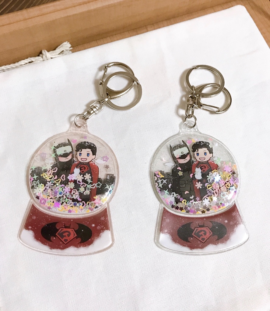 RED SON WORLD'S FINEST スノードームキーホルダー