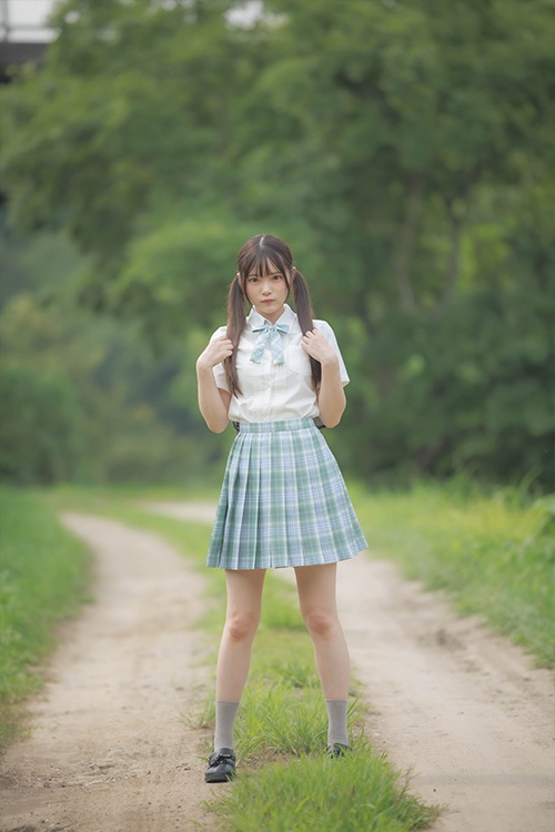 【C100新刊】ポートレート写真集「 夏眩向 」…なつくらみ…