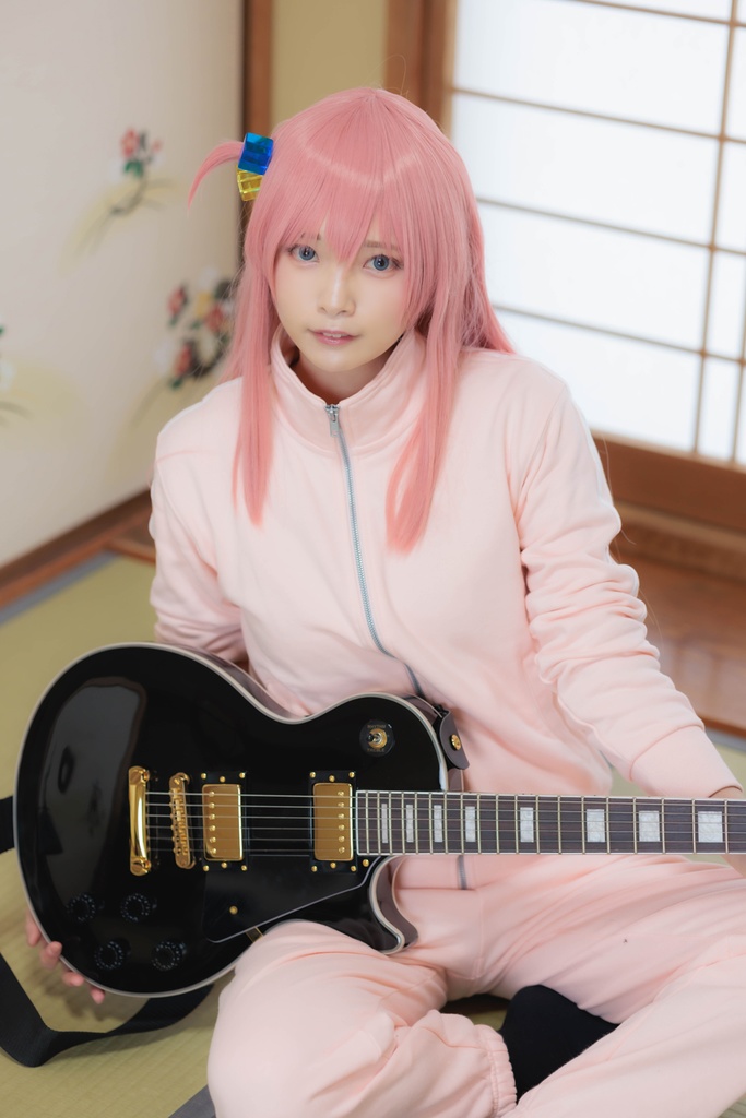 ぼっちざろっく後藤ひとりコスプレ写真集「一番星、きみと。」