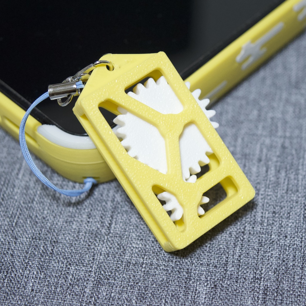 歯車が回る!理系もハマるメカストラップ_平歯車減速機【黄色】│触って楽しい3Dプリント雑貨