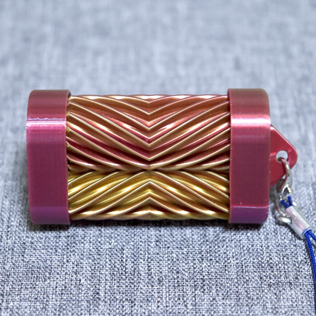 はすば歯車なストラップ_グリーン・マゼンダ