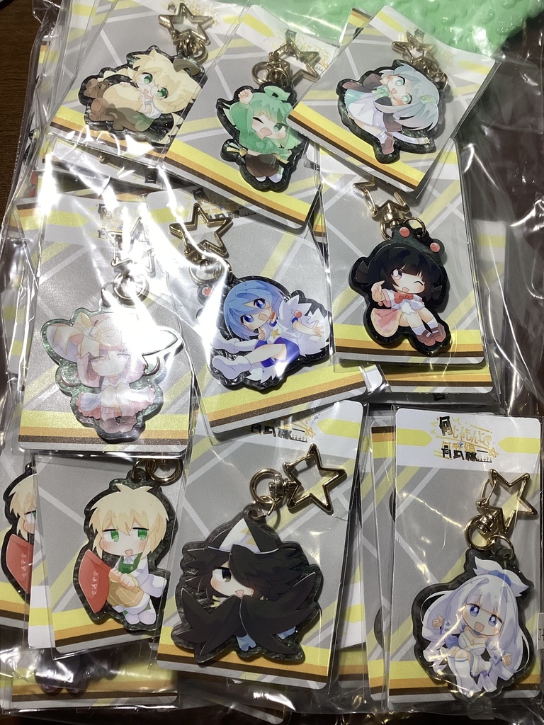 んじゃなん キラキラ黒アクキー