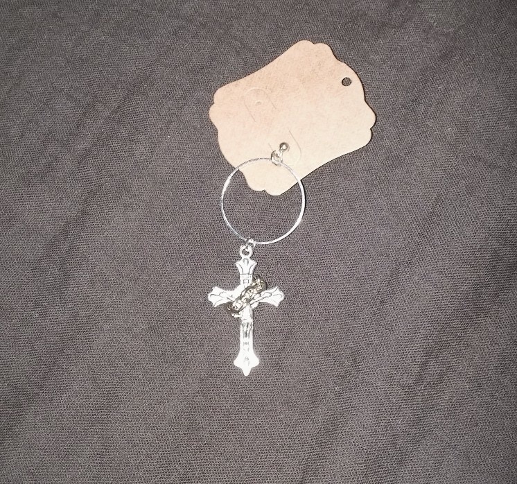 鎖縛十字架のピアスorイヤリング（1個販売）