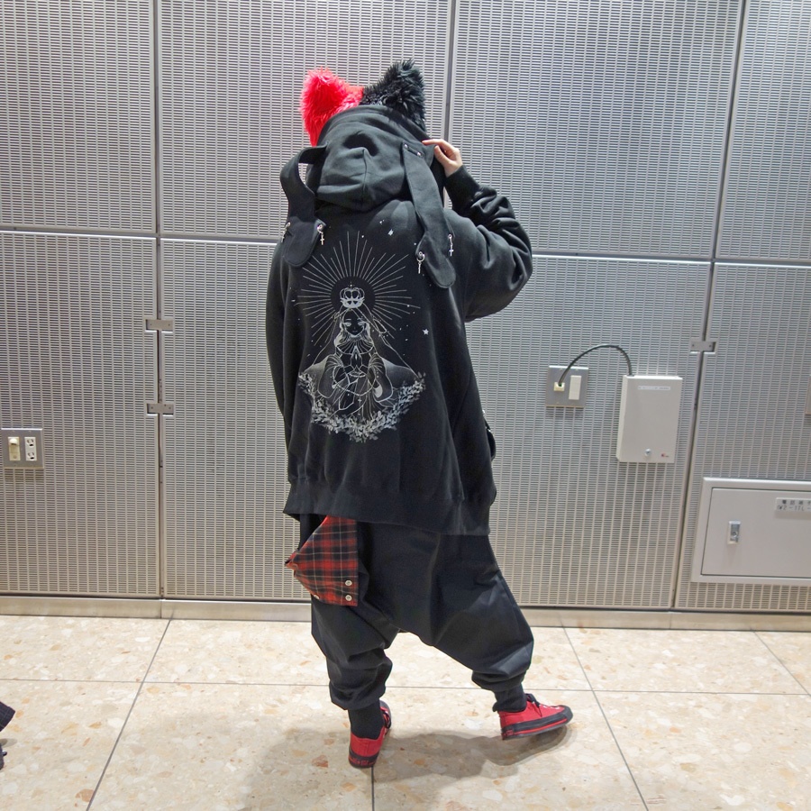 (シロサキ×s-ditsコラボ) 変形うさみみパーカー”天啓”