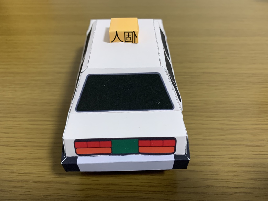 ペーパークラフトのタクシー
