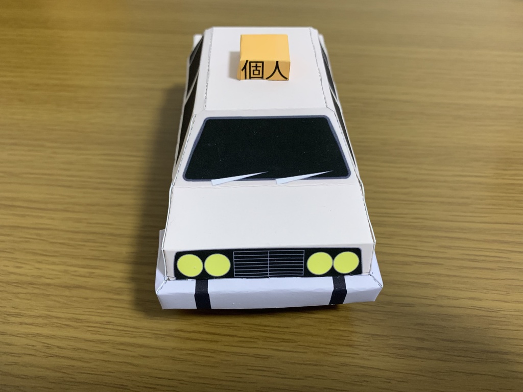 ペーパークラフトのタクシー