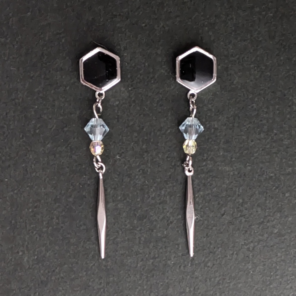 【イメージアクセサリー】緋八マナ
