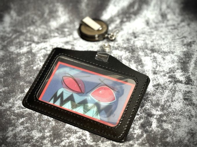 ハズビン風 表情が変わるVOXパスケース