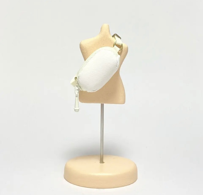 オビツ11ボディバッグ　ホワイト