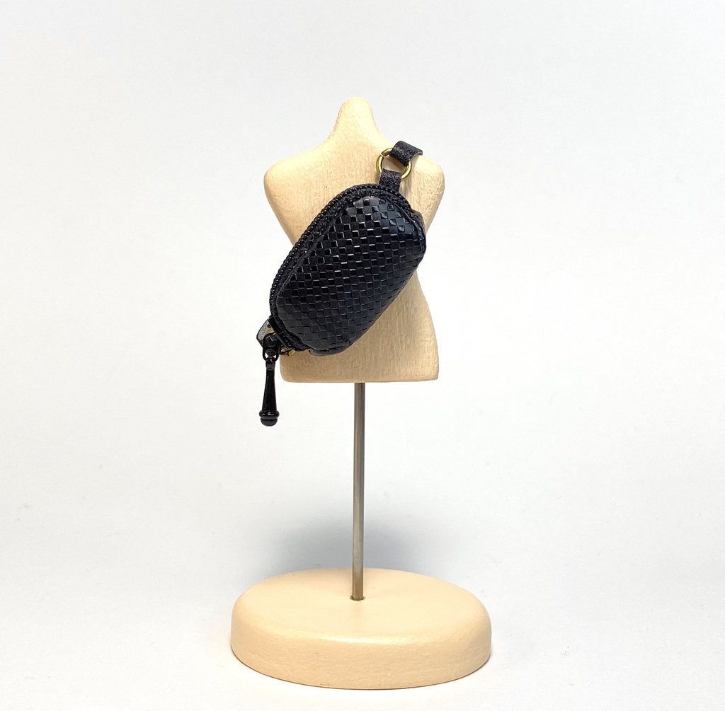 オビツ11ボディバッグ　エンボス