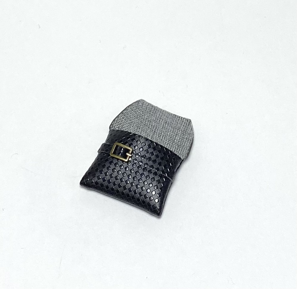 オビツ11クラッチバッグ　エンボス