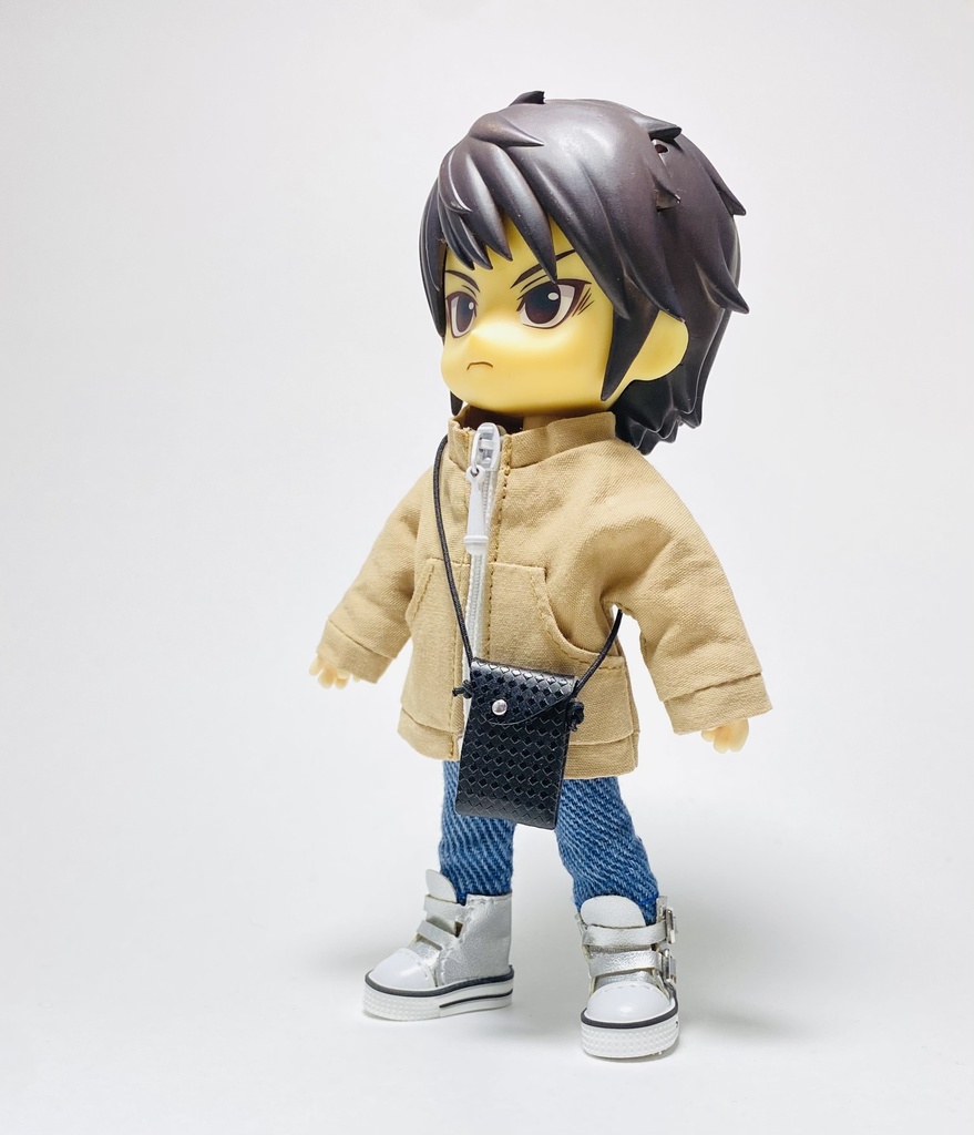 オビツ11 サコッシュ　エンボスブラック