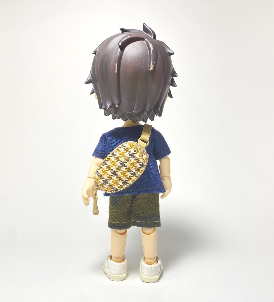 オビツ11 ボディバッグ　ブラウンチェックポケット