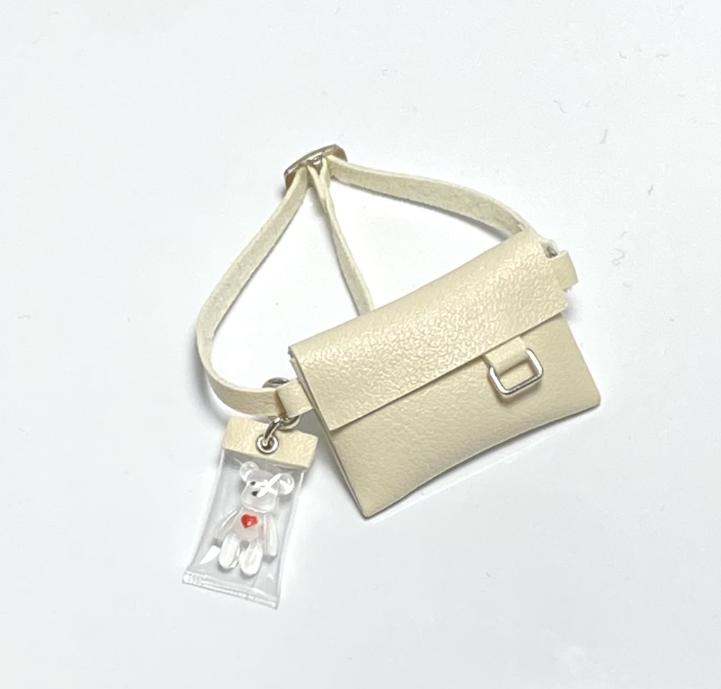 オビツ11 ボディバッグ チャームベア