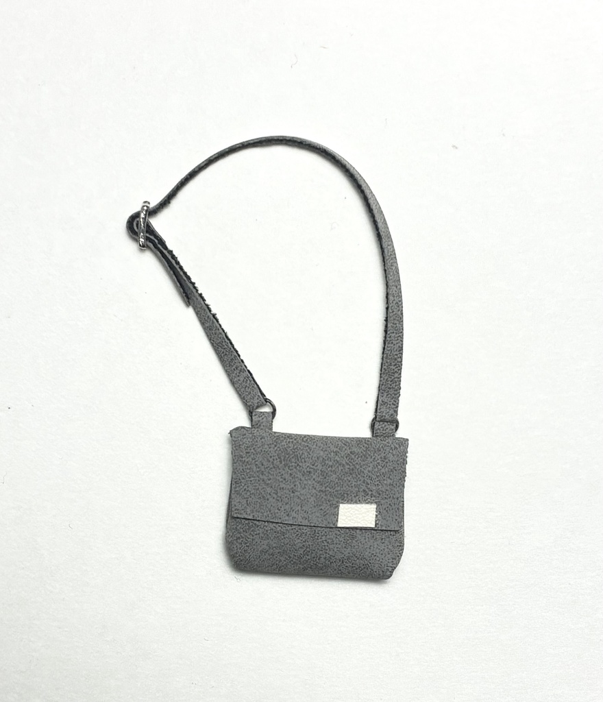 1/12ショルダーバッグ綺麗めグレー