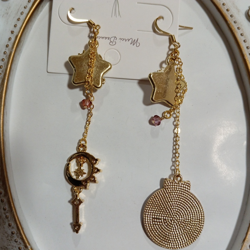 ハンドメイドピアス ゆめかわ猫 パープルピンクゴールド 星月 スワロフスキー 魔法少女 かわいい ガーリー