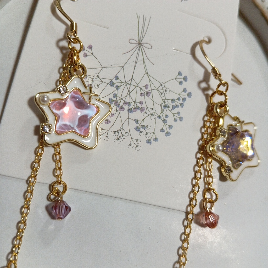 ハンドメイドピアス ゆめかわ猫 パープルピンクゴールド 星月 スワロフスキー 魔法少女 かわいい ガーリー