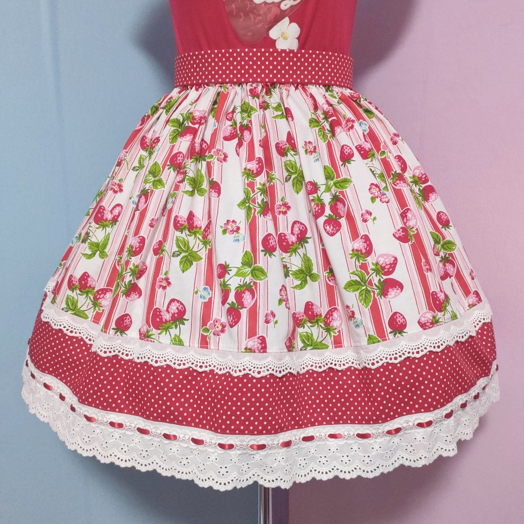 いちご✖️ドット柄スカート