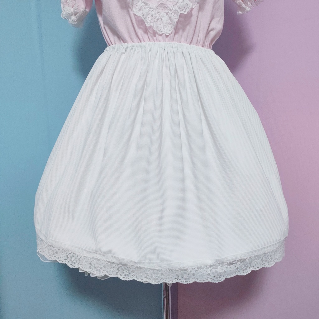 いちご✖️ドット柄スカート