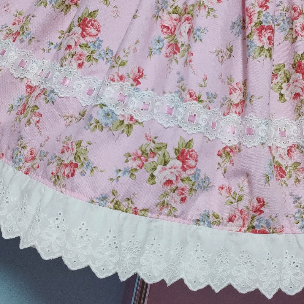 ピンクの薔薇柄綿レーススカート