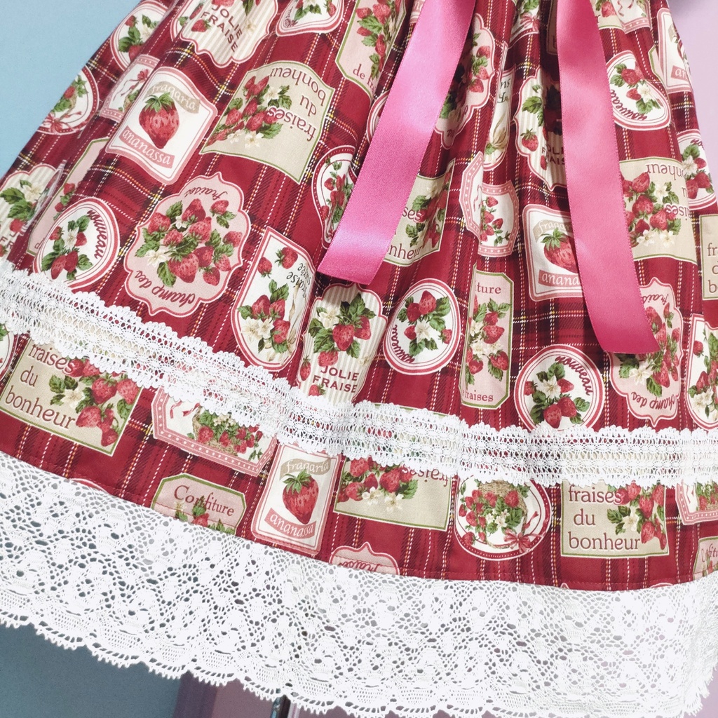 いちごタータンチェックスカート