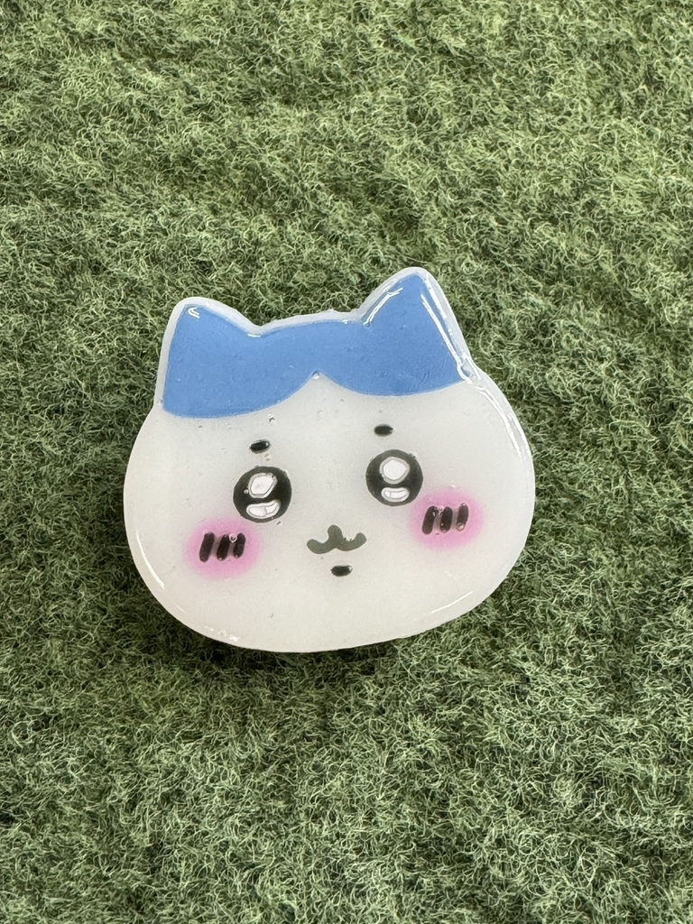 ちいかわ　ヘアクリップ・前髪クリップ★ハチワレ★