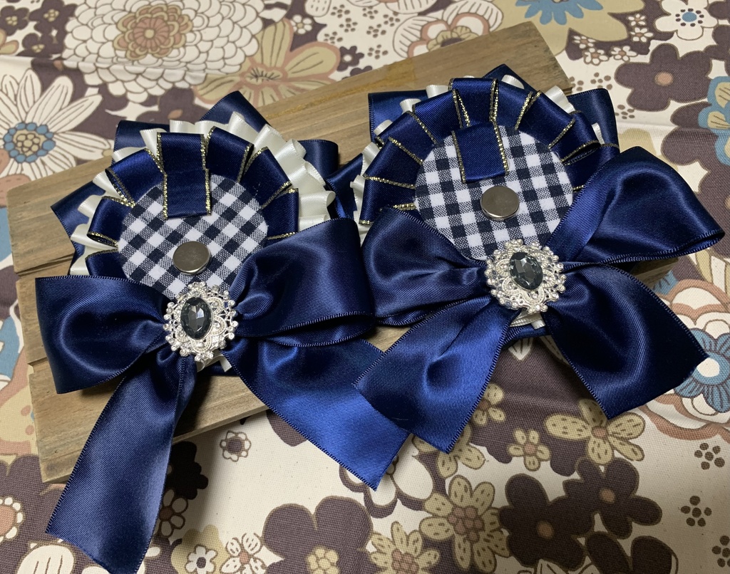 ★ロゼット ネイビー×白 (缶バッジサイズ：56mm)