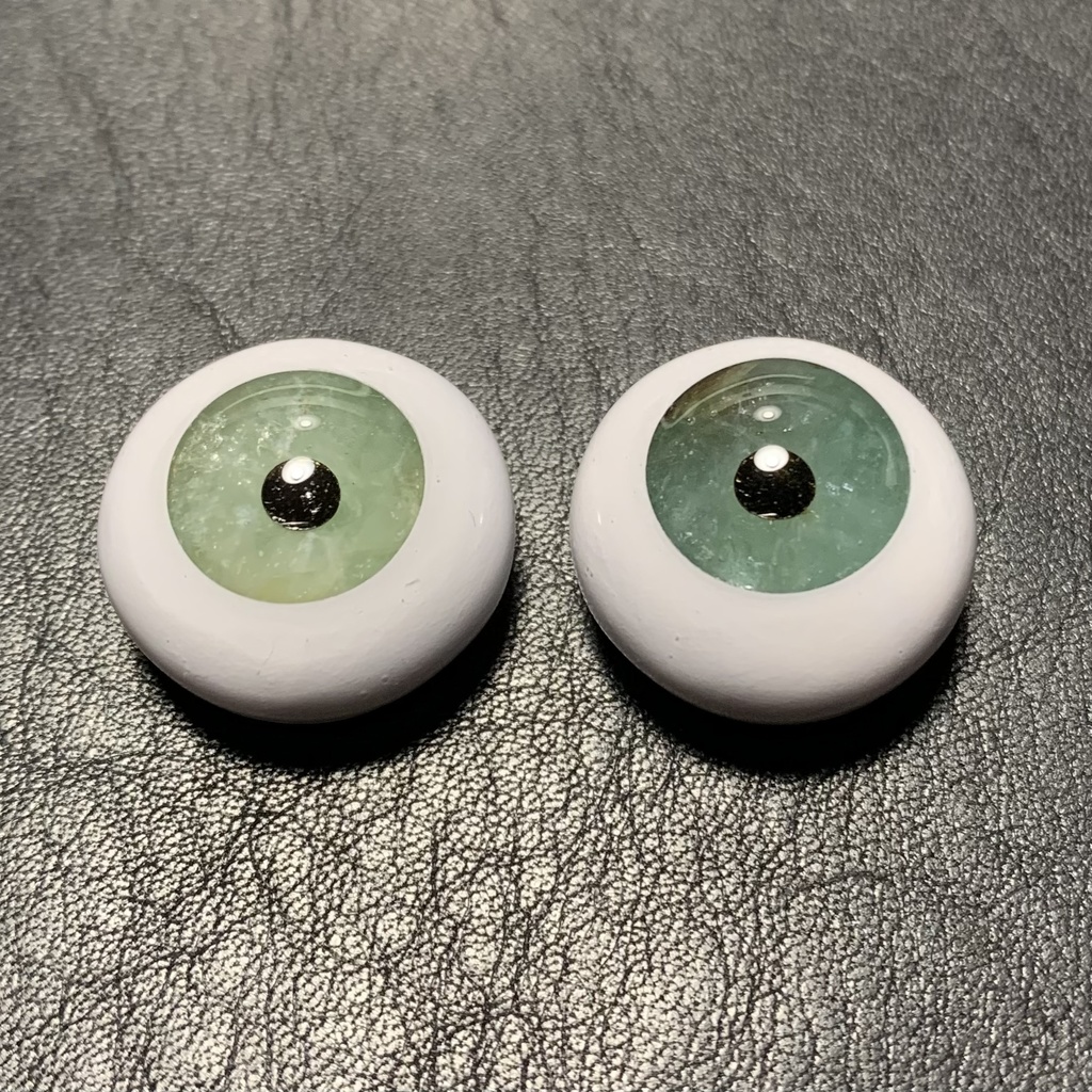 鉱物アイ【グランデイディエライト】20/12mm