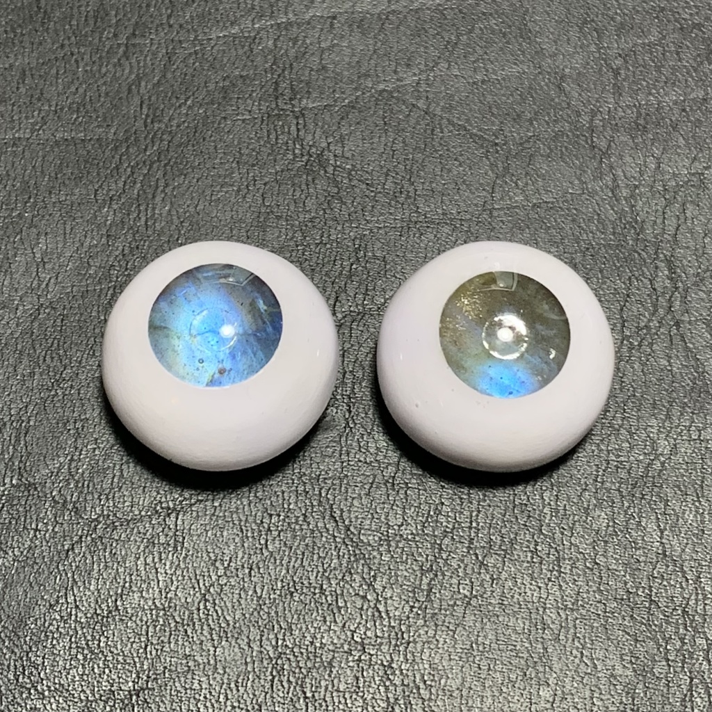鉱物アイ【ラブラドライト】18/10mm白雲母瞳孔
