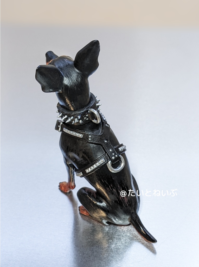 とげとげしいミニチュアピンシャー