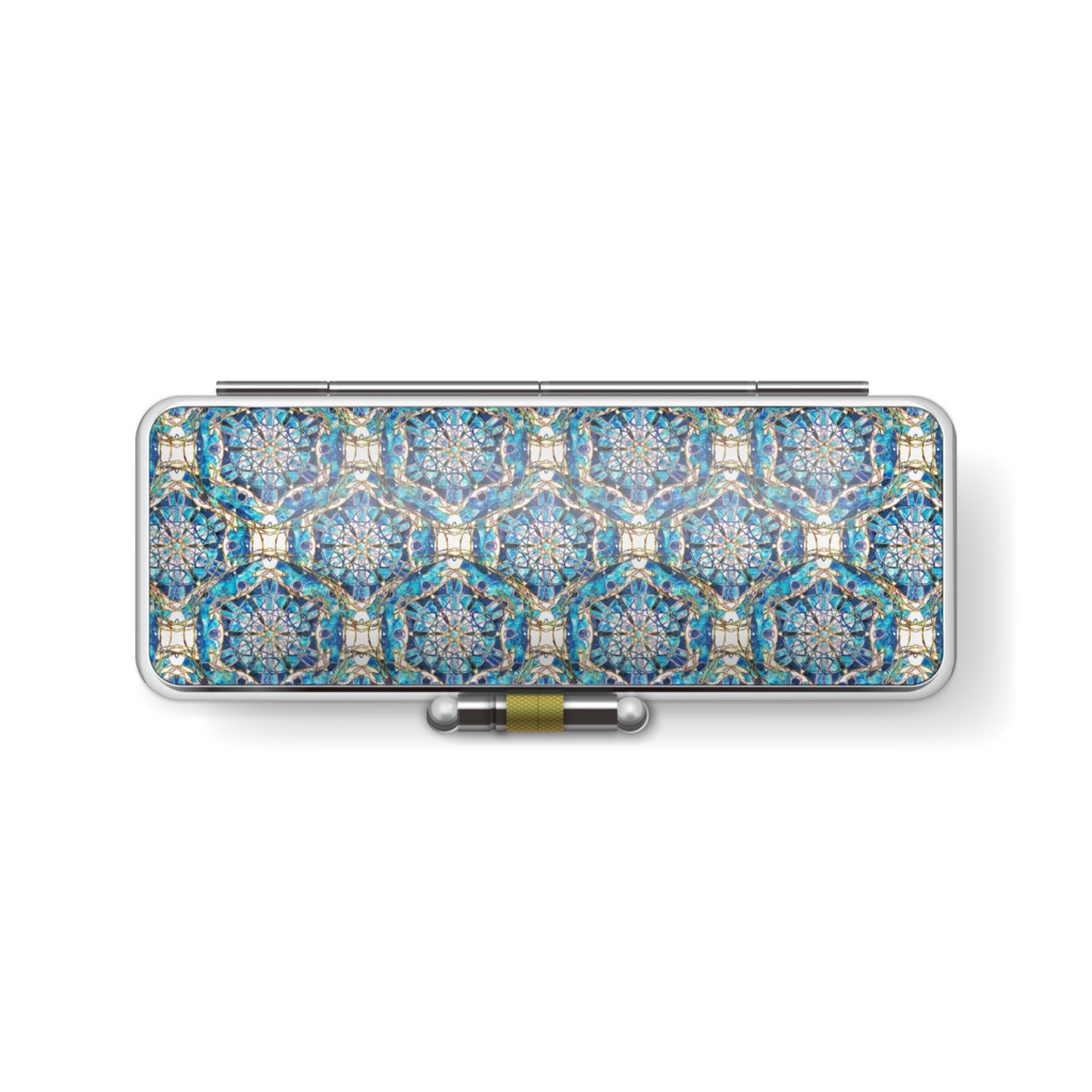 豪華な青い図柄