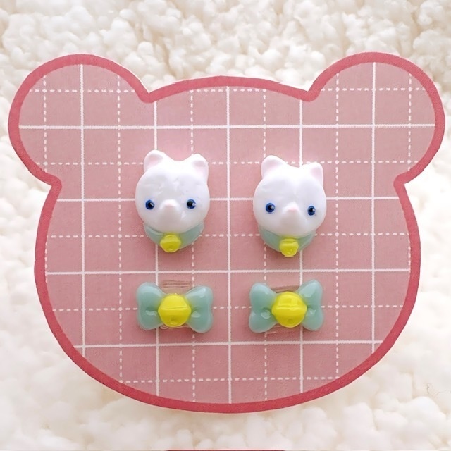 【3Dネイルパーツ】白ねこちゃん&鈴付きリボンセット♡ハンドメイド