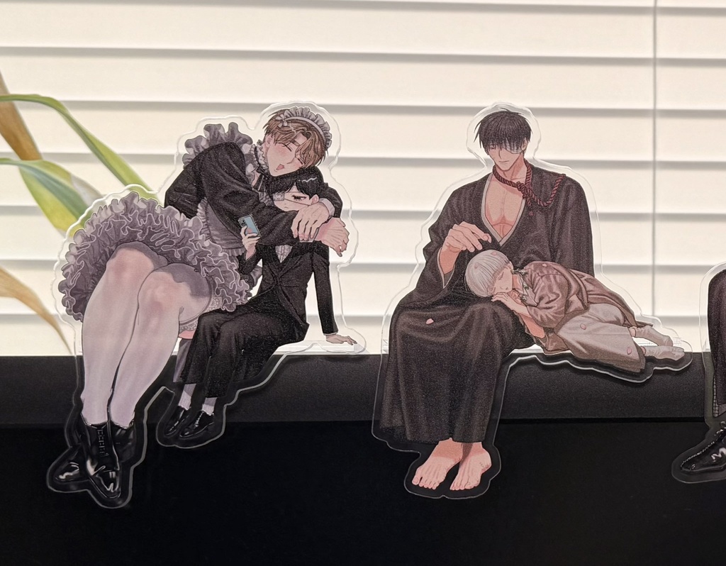 おすわりアクリルスタンド(4種)