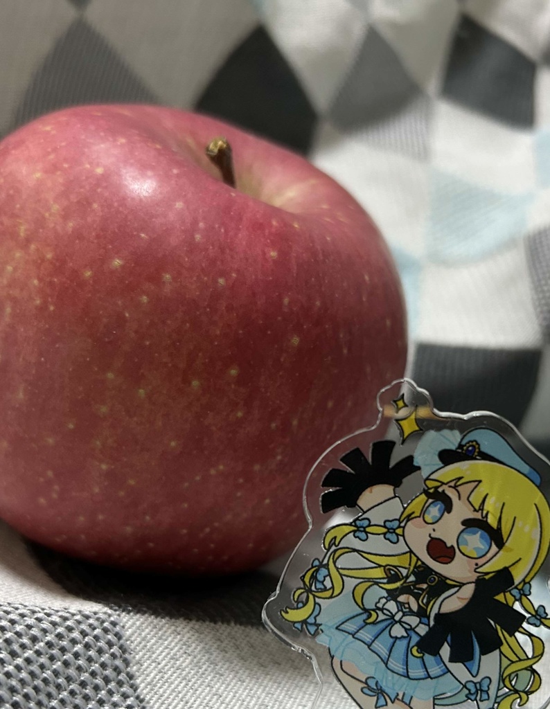 すごいね!ってしてる澳ニィロのアクスタ(5cm)